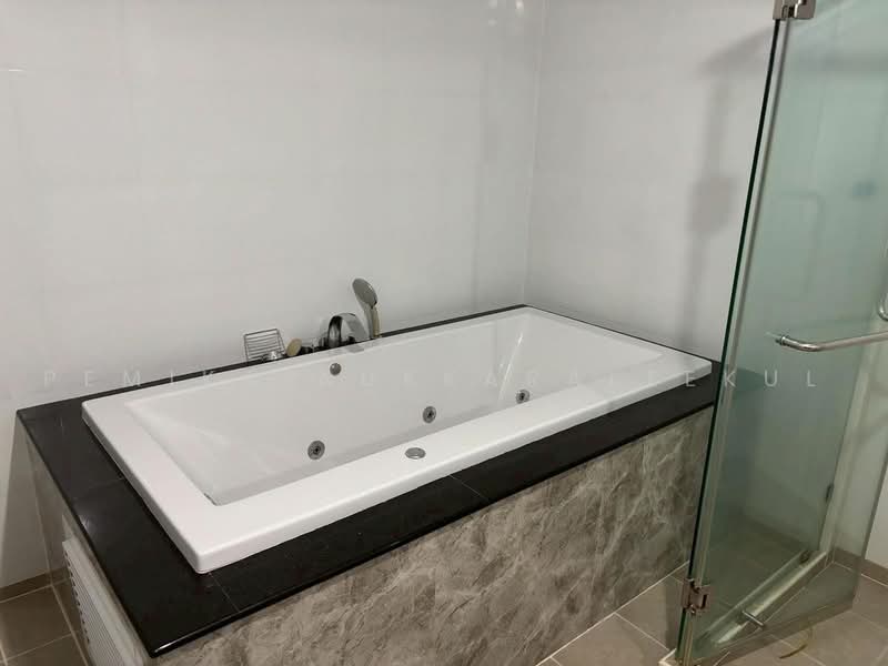 Town Sukhumvit 71, Bangkok, Soi Panichonan Yeak 9, Khlong Tan Nua, Watthana, Bangkok, 2 Bedrooms, 58 sqm, Condo For Sale, by Pemika Aukkaraleekul, 500494082 - DDproperty.com