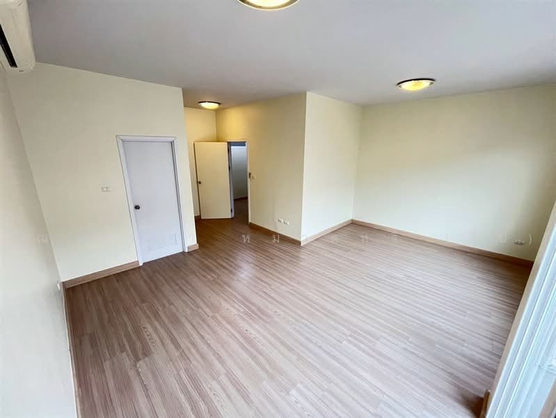 Gusto Grand Ramkhamhaeng : กัสโต้ แกรนด์ รามคำแหง, กรุงเทพ, ถนนราษฏร์พัฒนา (ซอยมิสทีน), สะพานสูง, กรุงเทพ, 175 ตร.ม., ทาวน์เฮ้าส์ ขาย, โดย คุณ ณรฎา หมวดหรี่ (จิ๊บ), 500494099 - DDproperty.com