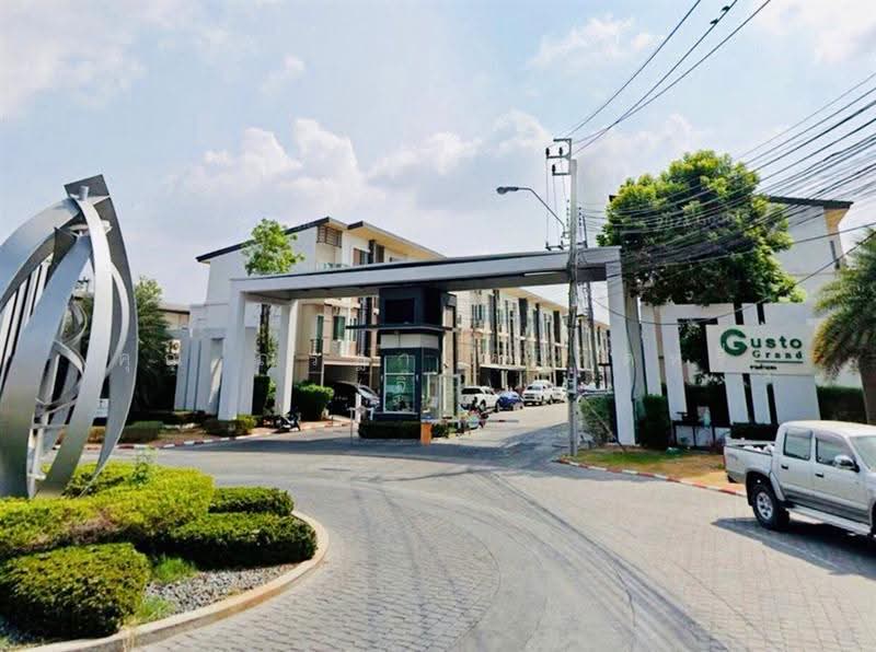Gusto Grand Ramkhamhaeng : กัสโต้ แกรนด์ รามคำแหง, กรุงเทพ, ถนนราษฏร์พัฒนา (ซอยมิสทีน), สะพานสูง, กรุงเทพ, 175 ตร.ม., ทาวน์เฮ้าส์ ขาย, โดย คุณ ณรฎา หมวดหรี่ (จิ๊บ), 500494099 - DDproperty.com