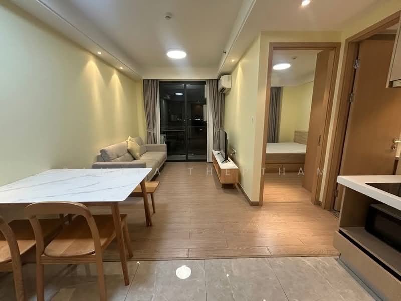 Regal Sathon-Naradhiwas, Bangkok, Naradhiwas Rajanagarindra Road, Thung Maha Mek, Sathon, Bangkok, 1 Bedroom, 35 sqm, Condo For Rent, by Ramita Theptham, 500494118 - DDproperty.com