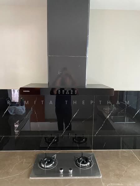 3-BR House, Bangkok, Lam Pla Tiew, Lat Krabang, Bangkok, 3 Bedrooms, 300 sqm, Single Detached House For Rent, by Ramita Theptham, 500494141 - DDproperty.com