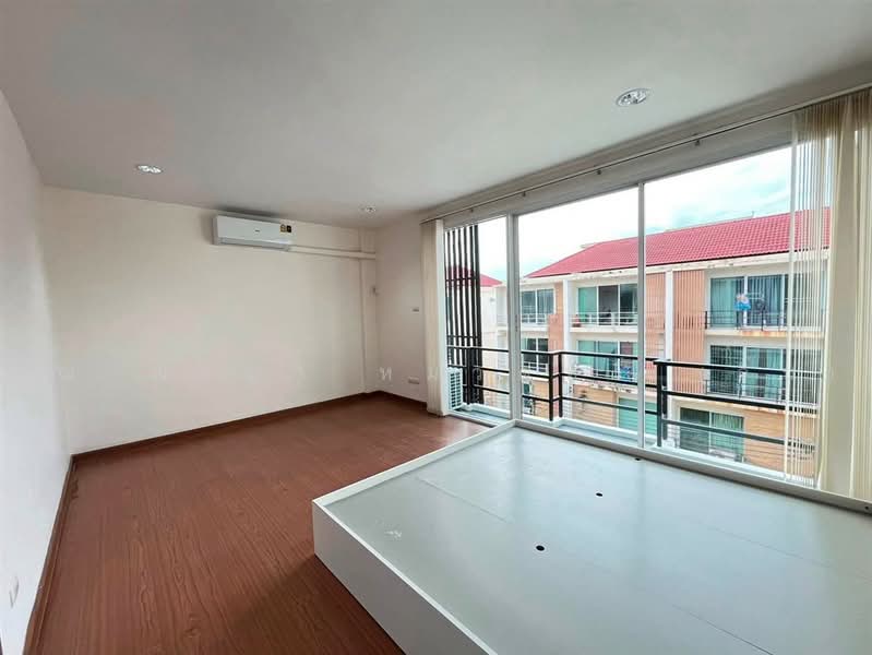ปรัชญา โฮมทาวน์ @ ลาดพร้าว 71, Bangkok, ถนนนาคนิวาส, Lat Phrao, Bangkok, 3 Bedrooms, 190 sqm, Townhouse For Sale, by คุณ ณรฎา หมวดหรี่ (จิ๊บ), 500494154 - DDproperty.com
