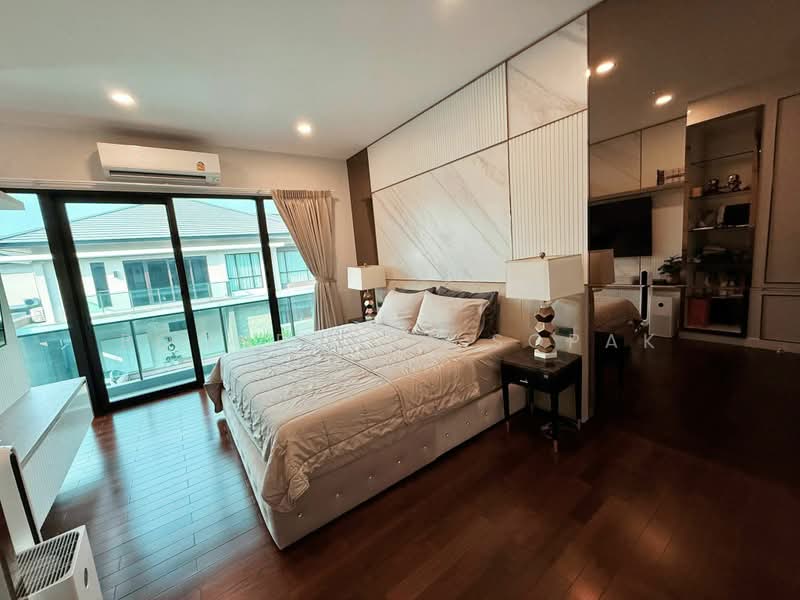 The City Ekkamai-Ladprao, Bangkok, Pradit Manutham Road, Phlapphla, Wang Thonglang, Bangkok, 4 Bedrooms, 288 sqm, Single Detached House For Rent, by Boonraksa Sopak, 500494170 - DDproperty.com