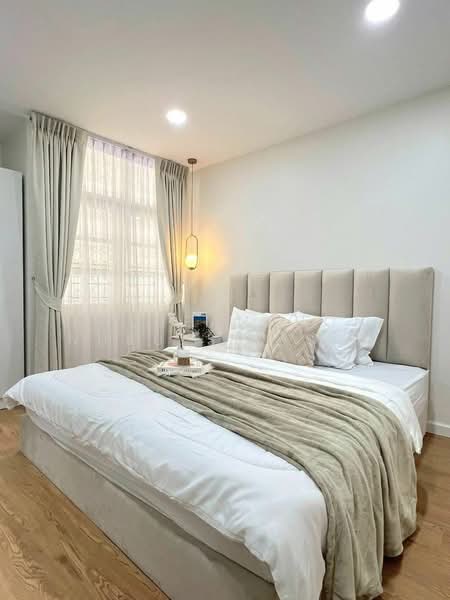 undefined, Bangkok, Samsen Nok, Huai Khwang, Bangkok, 4 Bedrooms, 240 sqm, Single Detached House For Rent, by Khlueanphon Nukulsirisak, 500494200 - DDproperty.com