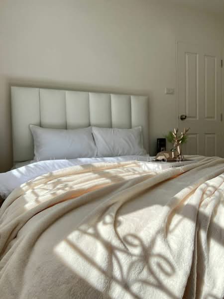 undefined, Bangkok, Samsen Nok, Huai Khwang, Bangkok, 4 Bedrooms, 240 sqm, Single Detached House For Rent, by Khlueanphon Nukulsirisak, 500494200 - DDproperty.com