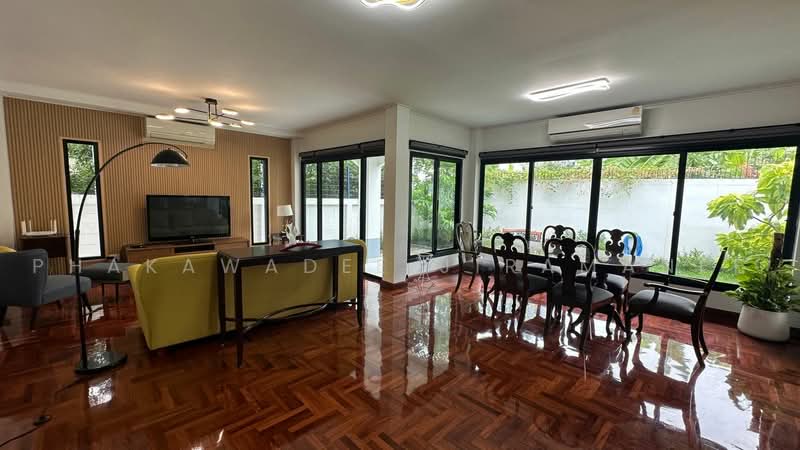 3-BR House, Bangkok, Khlong Tan Nua, Watthana, Bangkok, 3 Bedrooms, 500 sqm, Single Detached House For Rent, by Phakawadee Jiramanee, 500494308 - DDproperty.com