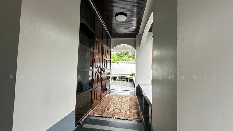 3-BR House, Bangkok, Khlong Tan Nua, Watthana, Bangkok, 3 Bedrooms, 500 sqm, Single Detached House For Rent, by Phakawadee Jiramanee, 500494308 - DDproperty.com