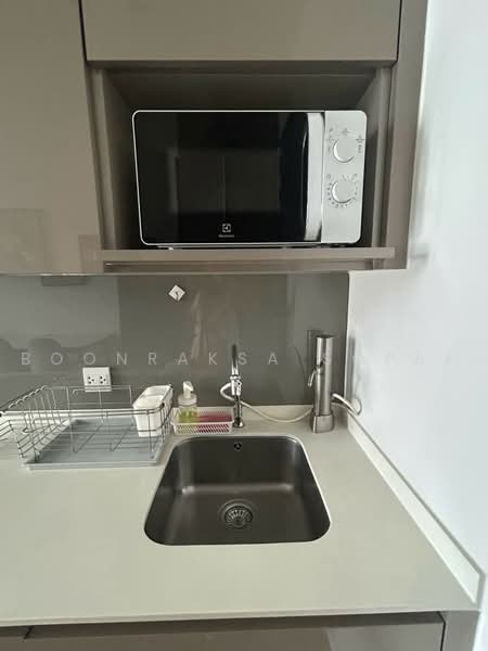 Whizdom Essence, Bangkok, 5 Piyabutr 1 Alley, Bang Chak, Phra Khanong, Bangkok, 1 Bedroom, 34 sqm, Condo For Rent, by Boonraksa Sopak, 500494328 - DDproperty.com