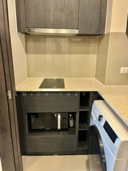 XT Huaikhwang, Bangkok, 244 Ratchadaphisek Road, Huai Khwang, Bangkok, 1 Bedroom, 35 sqm, Condo For Rent, by Ramita Theptham, 500494383 - DDproperty.com