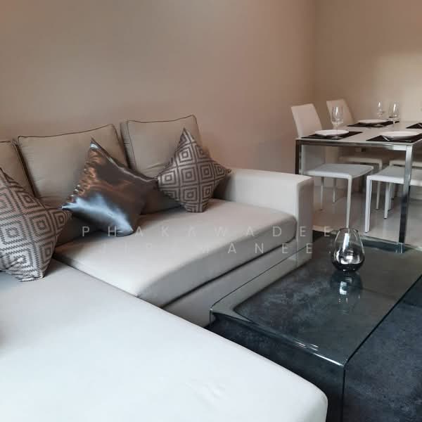 Trapezo Sukhumvit 16, Bangkok, Soi Sukhumvit 16, Khlong Toei, Bangkok, 1 Bedroom, 51 sqm, Condo For Rent, by Phakawadee Jiramanee, 500494398 - DDproperty.com