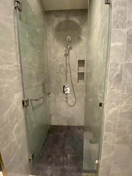 28 Chidlom, Bangkok, 28 Chit Lom Alley, Lumphini, Pathum Wan, Bangkok, 1 Bedroom, 34 sqm, Condo For Sale, by Achaya Nithipanyawong, 500494423 - DDproperty.com