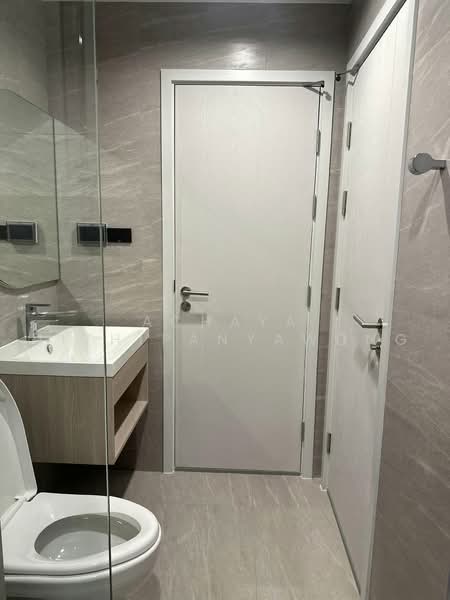 Reference Sathorn-Wongwianyai, Bangkok, Krung Thonburi 2 Alley, Bang Lam Phu Lang, Khlong San, Bangkok, 1 Bedroom, 31 sqm, Condo For Rent, by Achaya Nithipanyawong, 500494464 - DDproperty.com