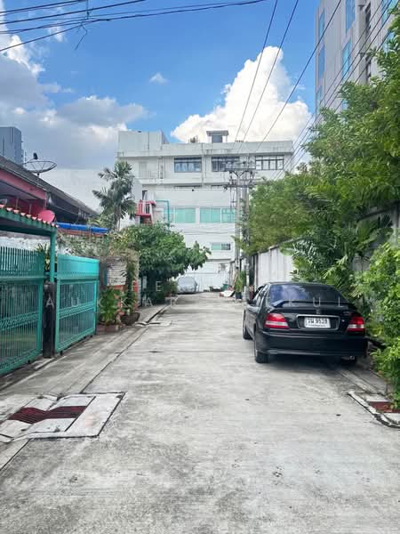 4-BR Townhouse, Bangkok, Bang Chak, Phra Khanong, Bangkok, 4 Bedrooms, 325 sqm, Townhouse For Sale, by Pemika Aukkaraleekul, 500494477 - DDproperty.com