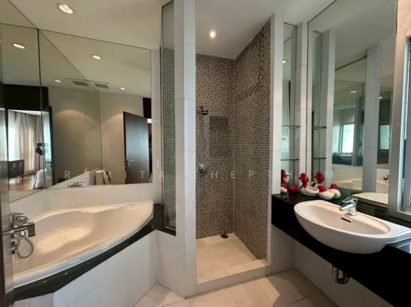 Royal Residence Park, Bangkok, 99 Royal Resident Park Lumphini, Lumphini, Pathum Wan, Bangkok, 3 Bedrooms, 220 sqm, Apartment For Rent, by Ramita Theptham, 500494479 - DDproperty.com
