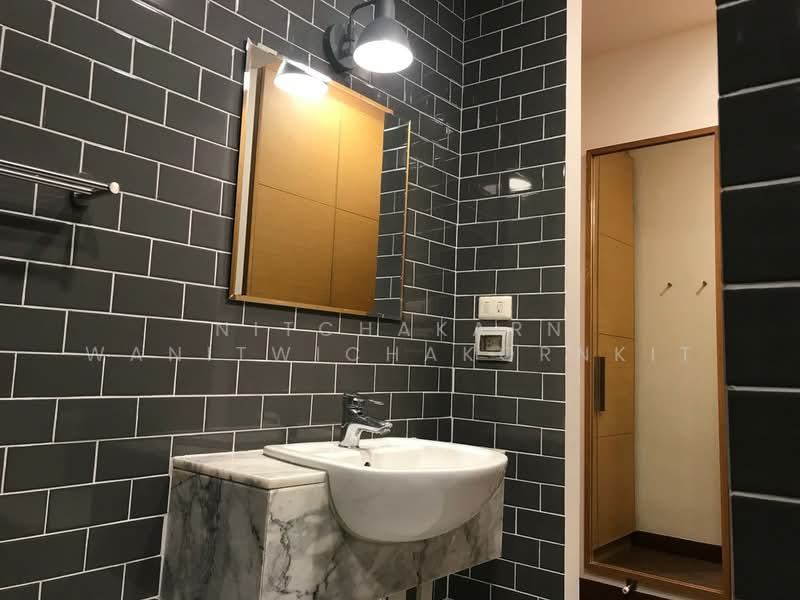 Von Napa Sukhumvit 38, Bangkok, Soi Sukhumvit 38, Phra Kanong, Khlong Toei, Bangkok, 1 Bedroom, 54 sqm, Condo For Rent, by Nitchakarn Wanitwichakornkit, 500494501 - DDproperty.com