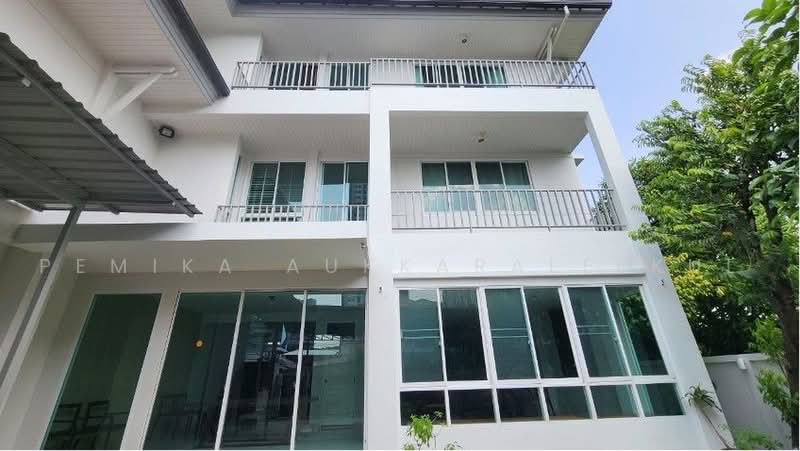 3-BR House, Bangkok, Talat Plu, Thon Buri, Bangkok, 3 Bedrooms, 1,000 sqm, Single Detached House For Sale, by Pemika Aukkaraleekul, 500494506 - DDproperty.com