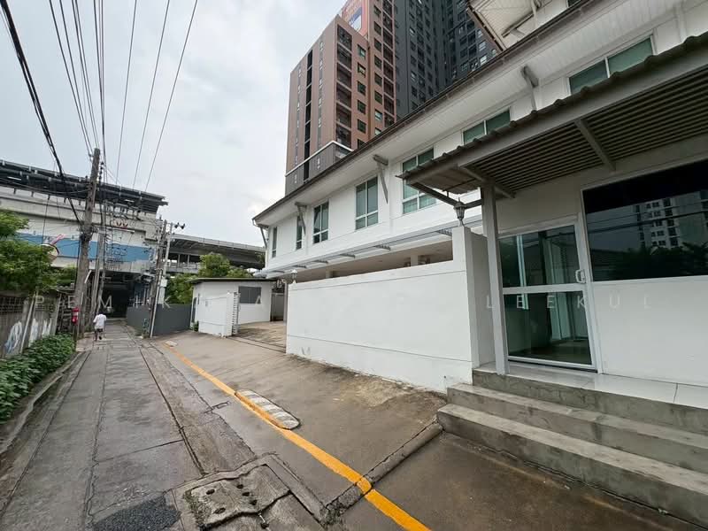3-BR House, Bangkok, Talat Plu, Thon Buri, Bangkok, 3 Bedrooms, 1,000 sqm, Single Detached House For Sale, by Pemika Aukkaraleekul, 500494506 - DDproperty.com