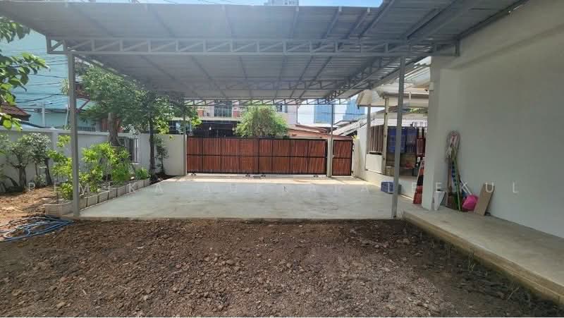 3-BR House, Bangkok, Talat Plu, Thon Buri, Bangkok, 3 Bedrooms, 1,000 sqm, Single Detached House For Sale, by Pemika Aukkaraleekul, 500494506 - DDproperty.com