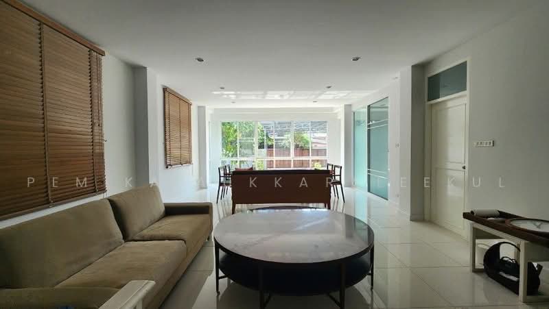 3-BR House, Bangkok, Talat Plu, Thon Buri, Bangkok, 3 Bedrooms, 1,000 sqm, Single Detached House For Sale, by Pemika Aukkaraleekul, 500494506 - DDproperty.com