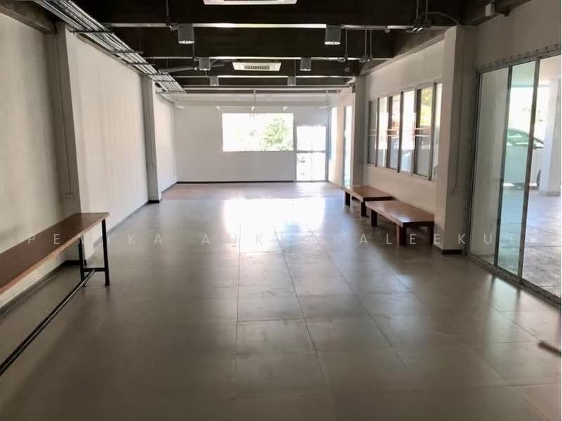 3-BR House, Bangkok, Talat Plu, Thon Buri, Bangkok, 3 Bedrooms, 1,000 sqm, Single Detached House For Sale, by Pemika Aukkaraleekul, 500494506 - DDproperty.com