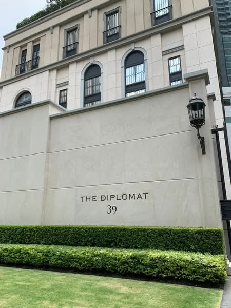 The Diplomat 39, Bangkok, 18 Soi Sukhumvit 39, Sukhumvit Road, Khlong Tan Nua, Watthana, Bangkok, 2 Bedrooms, 83 sqm, Condo For Rent, by Nitchakarn Wanitwichakornkit, 500494549 - DDproperty.com