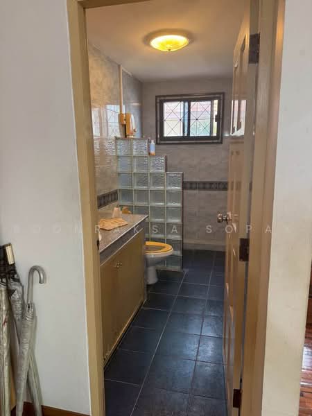 5-BR Townhouse, Bangkok, Wang Thonglang, Bangkok, 5 Bedrooms, 377 sqm, Townhouse For Rent, by Boonraksa Sopak, 500494553 - DDproperty.com