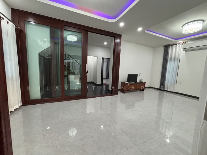 ให้เช่าบ้าน 2 ชั้น ถ.ศรีสุข ต.หมากแข้ง อ.เมืองอุดรธานี : 2-Story House for Rent, Mak Khaeng, อุดรธานี, ซอยวิชิต, Sri Suk Rd., หมากแข้ง, เมืองอุดรธานี, อุดรธานี, 140 ตร.ม., บ้านเดี่ยว ให้เช่า, โดย Kulaya Thanapura, 500494563 - DDproperty.com