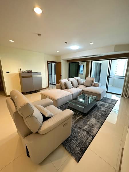 Fifty Fifth Tower, Bangkok, 84 Soi Sukhumvit 55, Sukhumvit Road, Khlong Tan Nua, Watthana, Bangkok, 3 Bedrooms, 170 sqm, Condo For Sale, by Pemika Aukkaraleekul, 500494591 - DDproperty.com