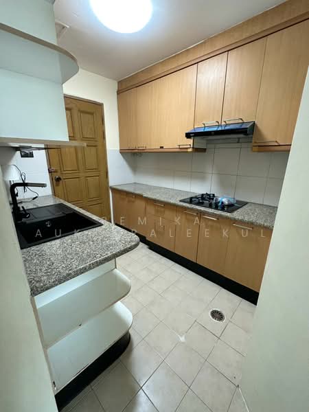 Fifty Fifth Tower, Bangkok, 84 Soi Sukhumvit 55, Sukhumvit Road, Khlong Tan Nua, Watthana, Bangkok, 3 Bedrooms, 170 sqm, Condo For Sale, by Pemika Aukkaraleekul, 500494591 - DDproperty.com