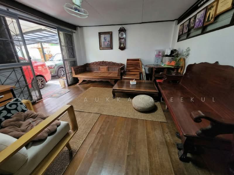 8-BR House, Bangkok, Chan Kasem, Chatuchak, Bangkok, 8 Bedrooms, 400 sqm, Single Detached House For Sale, by Pemika Aukkaraleekul, 500494600 - DDproperty.com