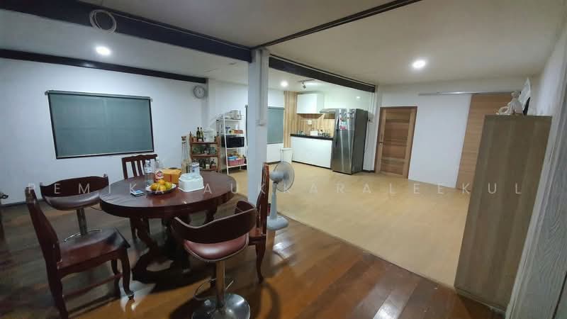 8-BR House, Bangkok, Chan Kasem, Chatuchak, Bangkok, 8 Bedrooms, 400 sqm, Single Detached House For Sale, by Pemika Aukkaraleekul, 500494600 - DDproperty.com