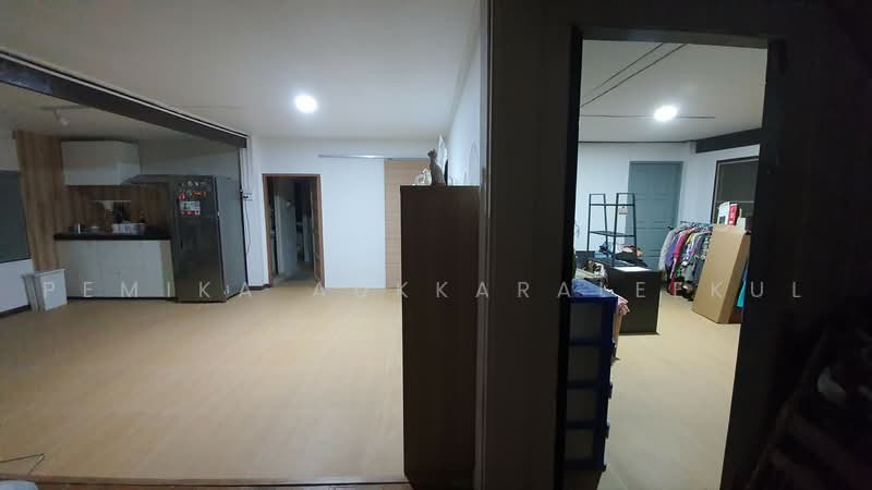 8-BR House, Bangkok, Chan Kasem, Chatuchak, Bangkok, 8 Bedrooms, 400 sqm, Single Detached House For Sale, by Pemika Aukkaraleekul, 500494600 - DDproperty.com