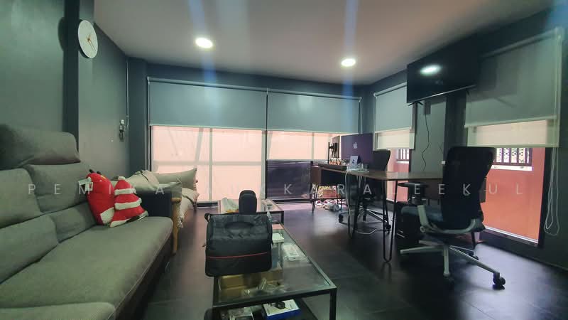 8-BR House, Bangkok, Chan Kasem, Chatuchak, Bangkok, 8 Bedrooms, 400 sqm, Single Detached House For Sale, by Pemika Aukkaraleekul, 500494600 - DDproperty.com