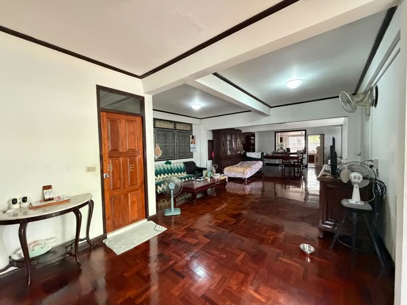 อพาร์ทเม้นท์พร้อมบ้านเดี่ยววังทองหลาง กรุงเทพมหานคร, Bangkok, Saphan Song, Wang Thonglang, Bangkok, 10+ Bedrooms, 150 sqm, Single Detached House For Sale, by The Best Property เมย์, 500494630 - DDproperty.com