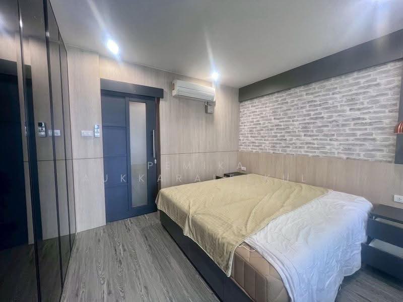 Asoke Place, Bangkok, Asok Montri Rd, Khlongtoei Nua, Watthana, Bangkok, 2 Bedrooms, 81 sqm, Condo For Sale, by Pemika Aukkaraleekul, 500494639 - DDproperty.com