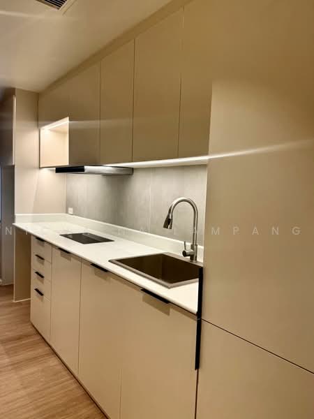 Noble Solo, Bangkok, 988 Thong Lo, Khlong Tan Nua, Watthana, Bangkok, 1 Bedroom, 70 sqm, Condo For Sale, by Nicha Na Lampang, 500494779 - DDproperty.com
