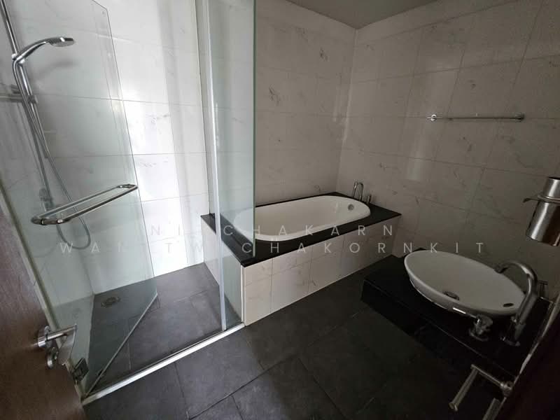 The Lakes, Bangkok, 123 Ratchadaphisek Road, Khlong Toei, Bangkok, 1 Bedroom, 67 sqm, Condo For Rent, by Nitchakarn Wanitwichakornkit, 500494795 - DDproperty.com
