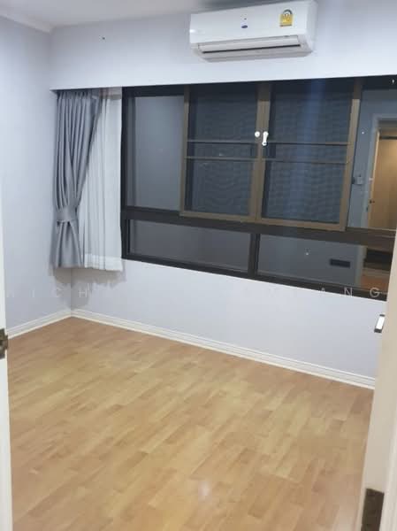 Lumpini Ville Phahol-Suthisarn, Bangkok, 23 Inthamara 2 Alley, Samsen Nai, Phaya Thai, Bangkok, 2 Bedrooms, 60 sqm, Condo For Sale, by Nicha Na Lampang, 500494797 - DDproperty.com