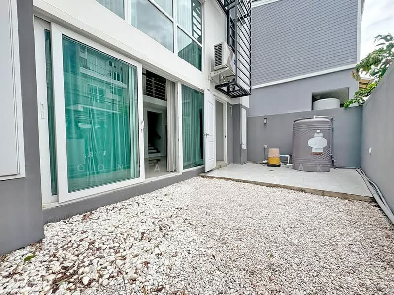 3-BR Townhouse, Bangkok, Praborommaharatchawang, Phra Nakhon, Bangkok, 3 Bedrooms, 330 sqm, Townhouse For Rent, by Boonraksa Sopak, 500494800 - DDproperty.com