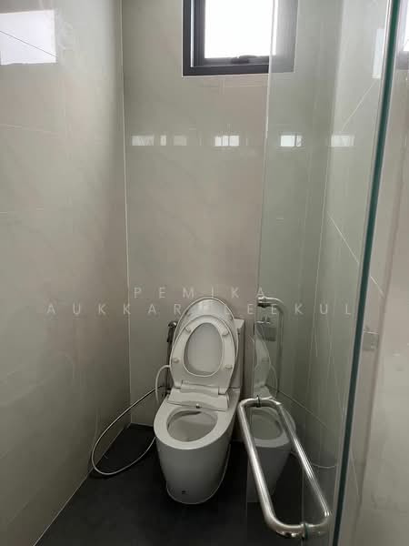Mayfair Place Sukhumvit 50, Bangkok, Soi Sukhumvit 50, Phra Kanong, Khlong Toei, Bangkok, 3 Bedrooms, 112 sqm, Condo For Sale, by Pemika Aukkaraleekul, 500494889 - DDproperty.com