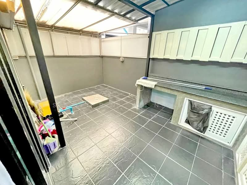 undefined, Bangkok, Praborommaharatchawang, Phra Nakhon, Bangkok, 3 Bedrooms, 240 sqm, Townhouse For Sale, by Nisakorn Wingwat, 500494898 - DDproperty.com