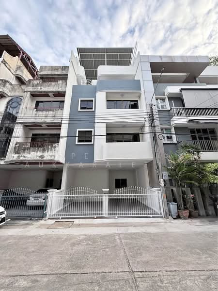 undefined, Bangkok, Bang Lam Phu Lang, Khlong San, Bangkok, 3 Bedrooms, 350 sqm, Townhouse For Sale, by Pemika Aukkaraleekul, 500494923 - DDproperty.com