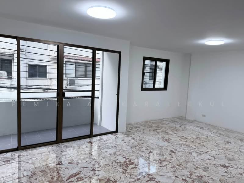 undefined, Bangkok, Bang Lam Phu Lang, Khlong San, Bangkok, 3 Bedrooms, 350 sqm, Townhouse For Sale, by Pemika Aukkaraleekul, 500494923 - DDproperty.com