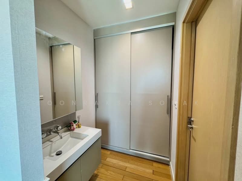 Siri At Sukhumvit, Bangkok, 902 Sukhumvit Road, Phra Kanong, Khlong Toei, Bangkok, 2 Bedrooms, 69 sqm, Condo For Rent, by Boonraksa Sopak, 500494932 - DDproperty.com