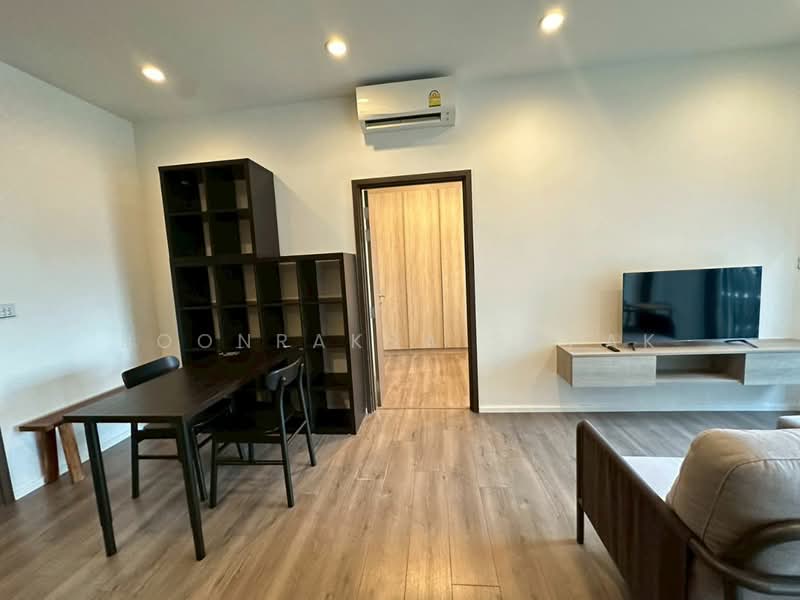 Whizdom Essence, Bangkok, 5 Piyabutr 1 Alley, Bang Chak, Phra Khanong, Bangkok, 2 Bedrooms, 51 sqm, Condo For Rent, by Boonraksa Sopak, 500494959 - DDproperty.com