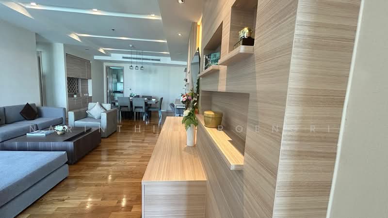 39 Boulevard Executive Residence, Bangkok, 39 - 41 Soi Phrom Chit (Sukhumvit 39), Khlong Tan Nua, Watthana, Bangkok, 3 Bedrooms, 210 sqm, Apartment For Rent, by Narinthira Roengrit, 500494991 - DDproperty.com