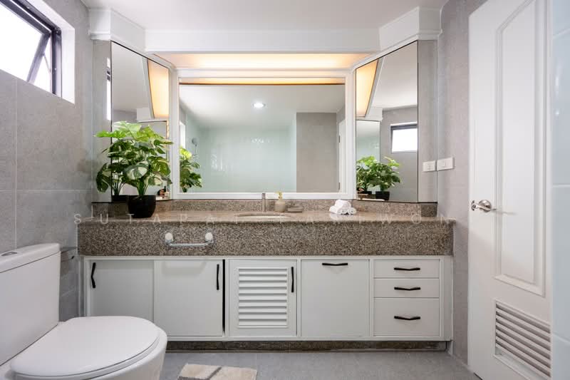 Las Colinas, Bangkok, Sukhumvit 21 Road, Khlongtoei Nua, Watthana, Bangkok, 3 Bedrooms, 240 sqm, Condo For Sale, by Sutapat Pariwong, 500494998 - DDproperty.com