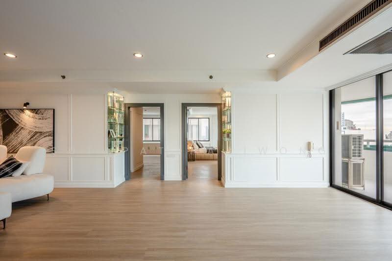 Las Colinas, Bangkok, Sukhumvit 21 Road, Khlongtoei Nua, Watthana, Bangkok, 3 Bedrooms, 240 sqm, Condo For Sale, by Sutapat Pariwong, 500494998 - DDproperty.com