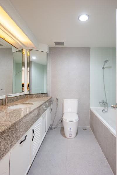 Las Colinas, Bangkok, Sukhumvit 21 Road, Khlongtoei Nua, Watthana, Bangkok, 3 Bedrooms, 240 sqm, Condo For Sale, by Sutapat Pariwong, 500494998 - DDproperty.com