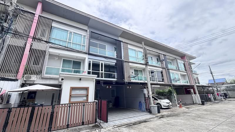 The iBox Kaset-Nawamin, Bangkok, Prasert Manukit Road, Khlong Kum, Bueng Kum, Bangkok, 3 Bedrooms, 72 sqm, Townhouse For Sale, by ภัทรนัน อิศรางกูร ณ อยุธยา, 500495002 - DDproperty.com